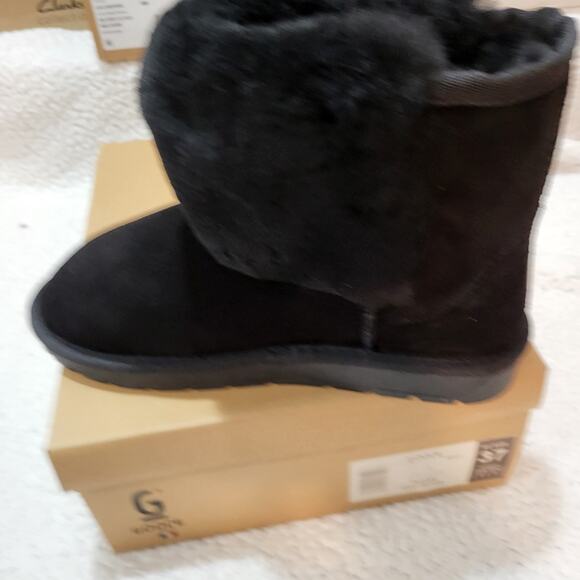 NEW Bayton Women's Adak Cuff Fashion Suede Bootie Black size 6 - Picture 3 of 8